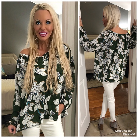 Beautiful contrast teal/kelly green peasant top - Picture 3 of 5